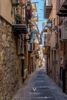 Street photography - Yiannis Vardaxoglou - Palermo - Italy
