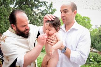 Φωτογράφιση βάπτισης - Γιάννης Βαρδαξόγλου - Φωτογραφία - Magic Garden